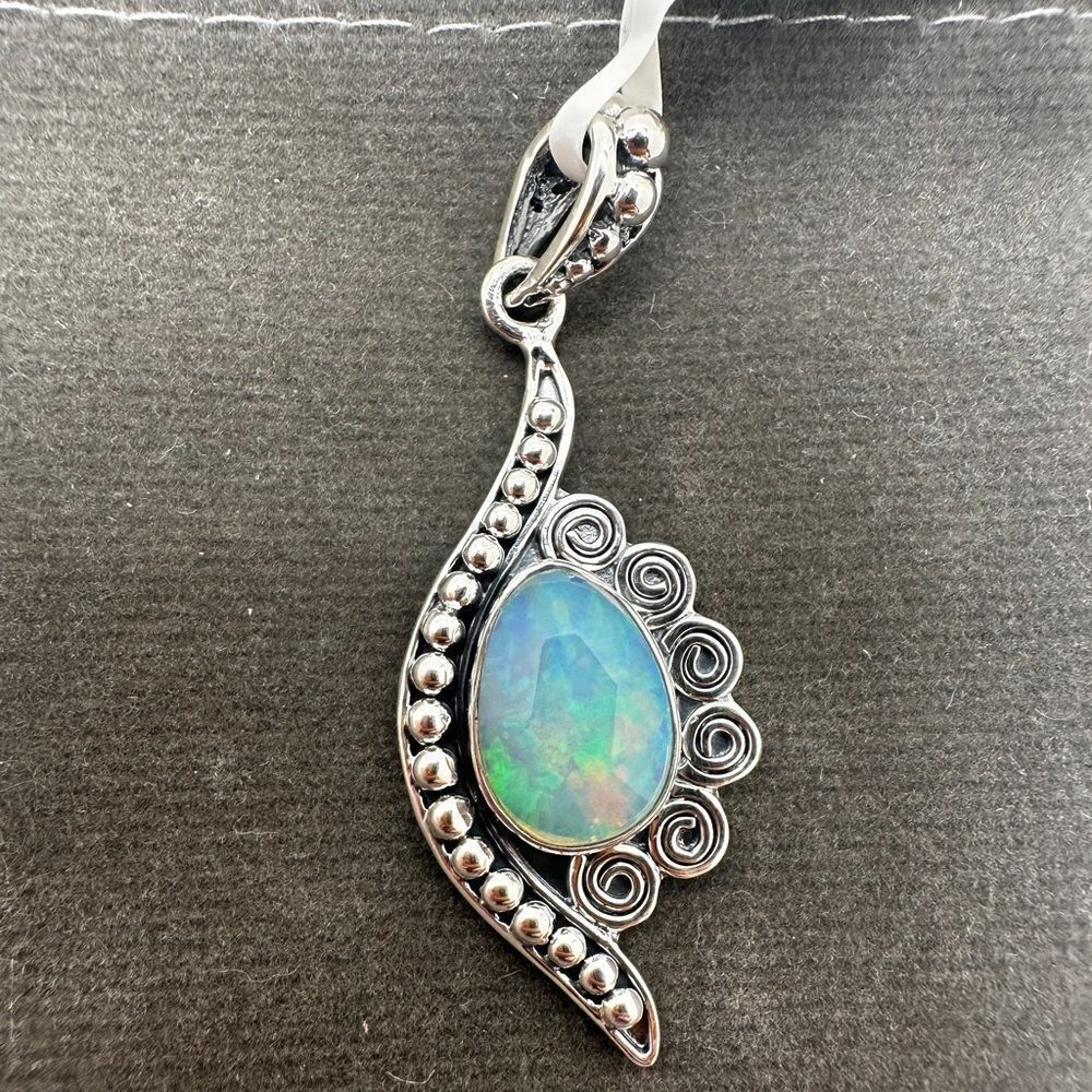 NWT Facetedā10x14mm OPAL pendant in solid sterling silver! - Picture 10 of 14